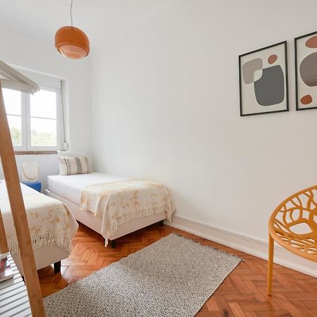 Light-Filled & Renovated Apartment, By Timecooler ลิสบอน ภายนอก รูปภาพ