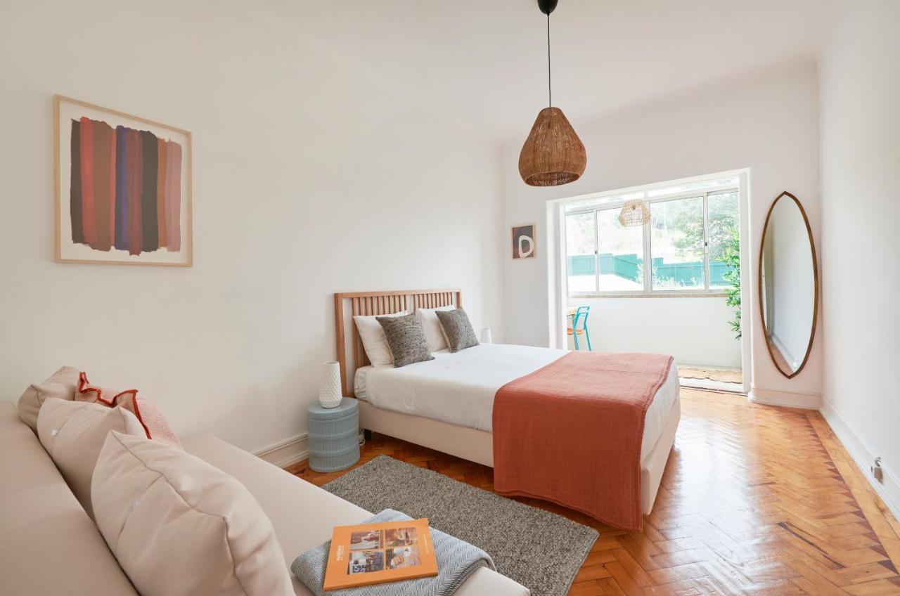Light-Filled & Renovated Apartment, By Timecooler ลิสบอน ภายนอก รูปภาพ