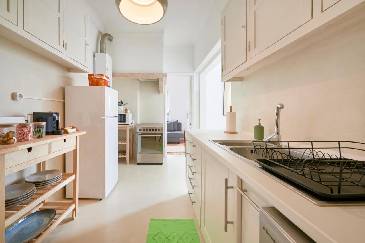 Light-Filled & Renovated Apartment, By Timecooler ลิสบอน ภายนอก รูปภาพ