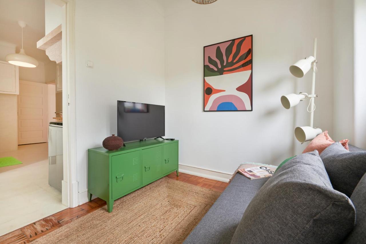 Light-Filled & Renovated Apartment, By Timecooler ลิสบอน ภายนอก รูปภาพ